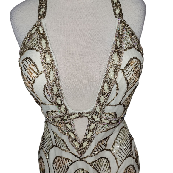 Vivace by Cassandra Stone fully beaded gown. Sz M - Picture 7 of 9